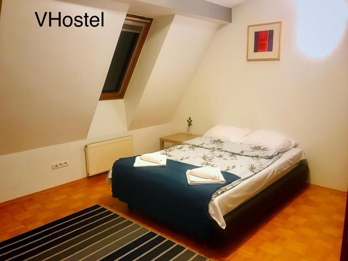V Hostel Varsavia Esterno foto